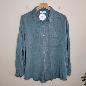 NWT Everyday Chic Boutique Casual Button Front Splotchy Dyed Shirt Size Small